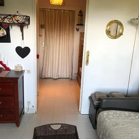 2 Pieces En Rez De Jardin -