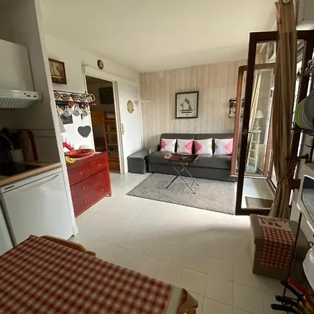 2 Pieces En Rez De Jardin -