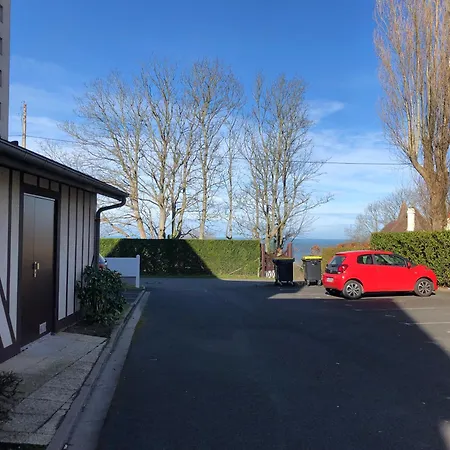 Rez De Jardin Au Calme Sur Les Hauteurs De Le Petit Nid Appartement