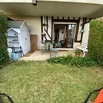 2 Pieces En Rez De Jardin -