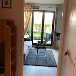 2 Pieces En Rez De Jardin -