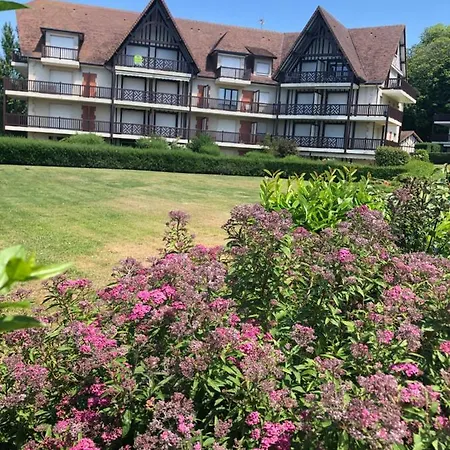 Rez De Jardin Au Calme Sur Les Hauteurs De Le Petit Nid * Trouville-sur-Mer