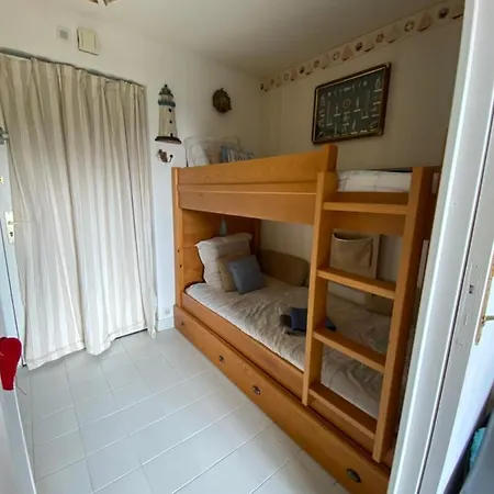 En Rez De Jardin -