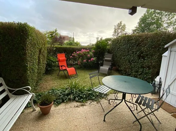 2 Pièces En Rez De Jardin -le Petit Nid à * Trouville-sur-Mer