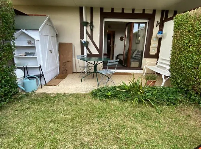 2 Pieces En Rez De Jardin -