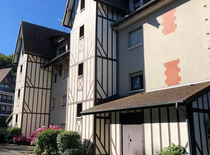 Apartamento 2 Pièces En Rez De Jardin -le Petit Nid à *