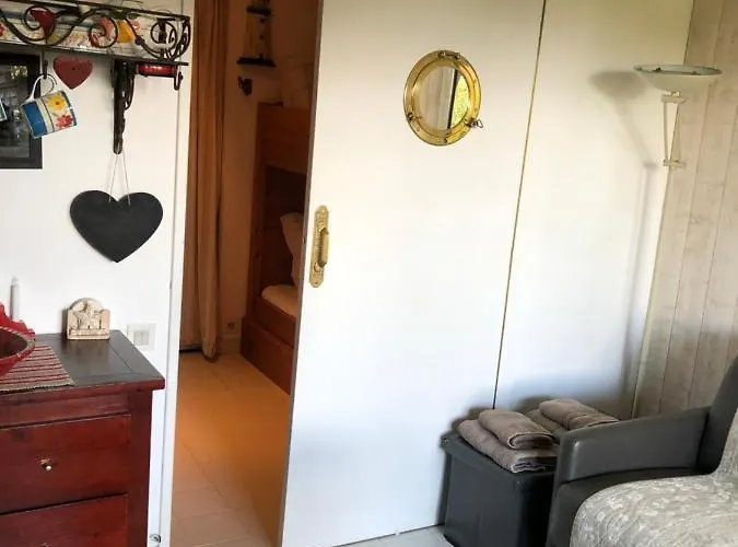 2 Pièces En Rez De Jardin -le Petit Nid à Apartamento