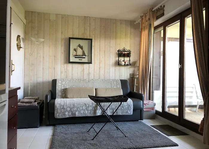 2 Pièces En Rez De Jardin -le Petit Nid à Apartamento