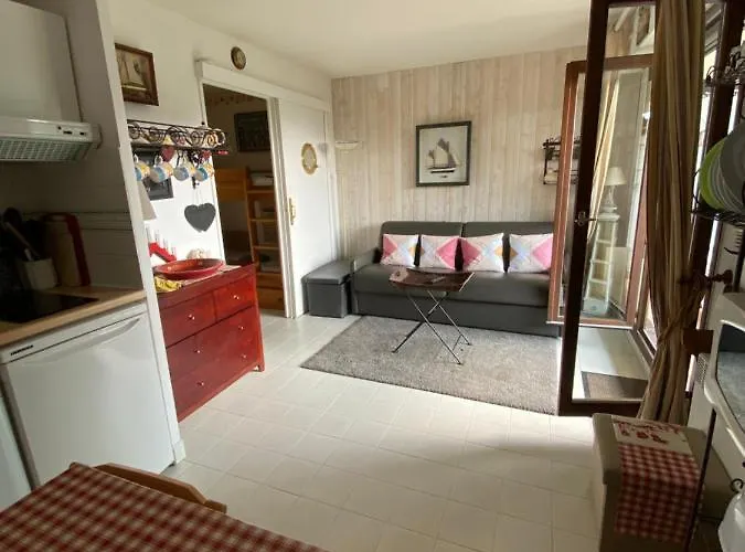 2 Pièces En Rez De Jardin -le Petit Nid à