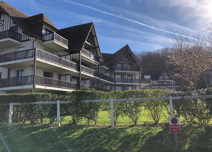 2 Pièces En Rez De Jardin -le Petit Nid à * Trouville-sur-Mer